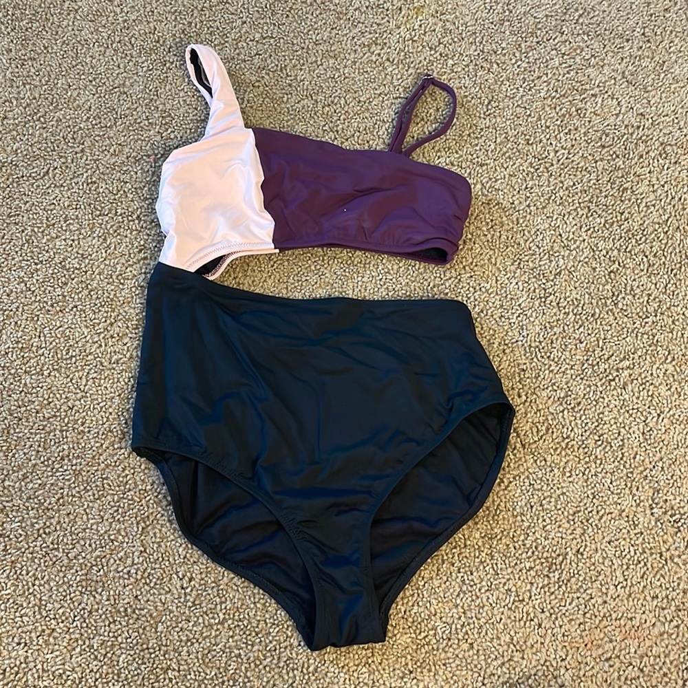 Never worn Athleta swimsuit